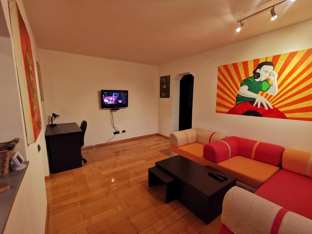 Comfy & Pleasant Apartment 10 Min Walk To Downtown Timişoara Exteriör bild